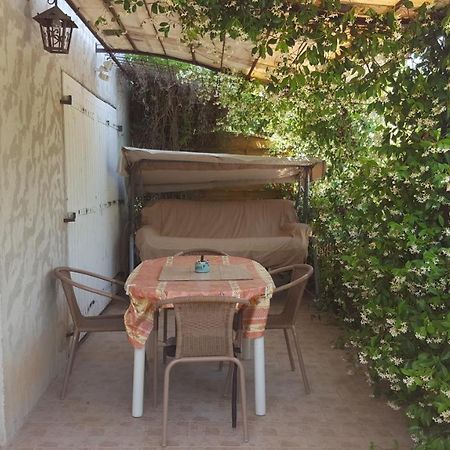 Les Lauriers Villa Le Castellet  Bagian luar foto