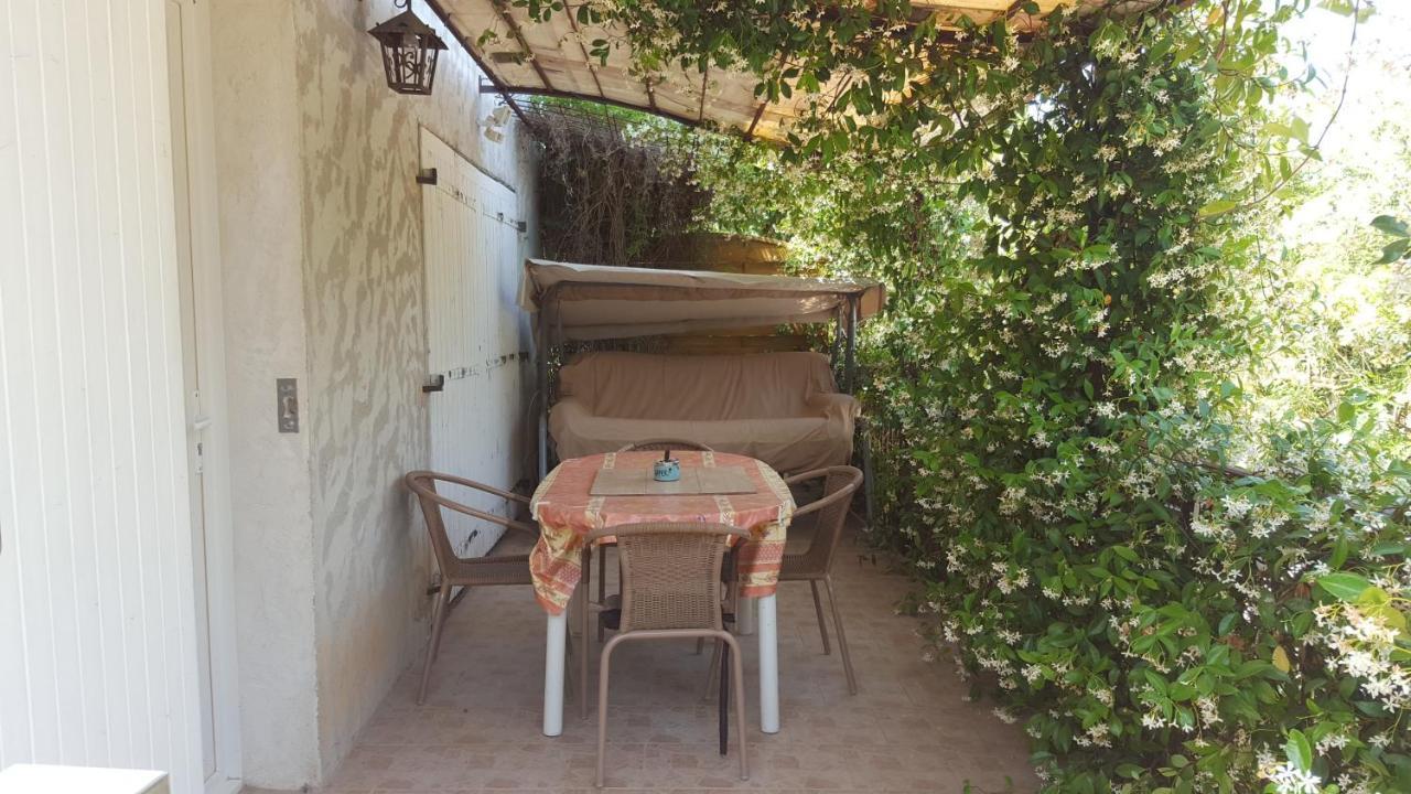 Les Lauriers Villa Le Castellet  Bagian luar foto